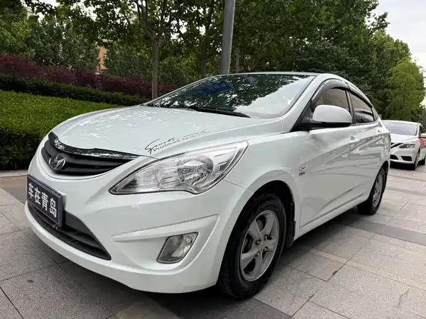 Hyundai Accent 2013