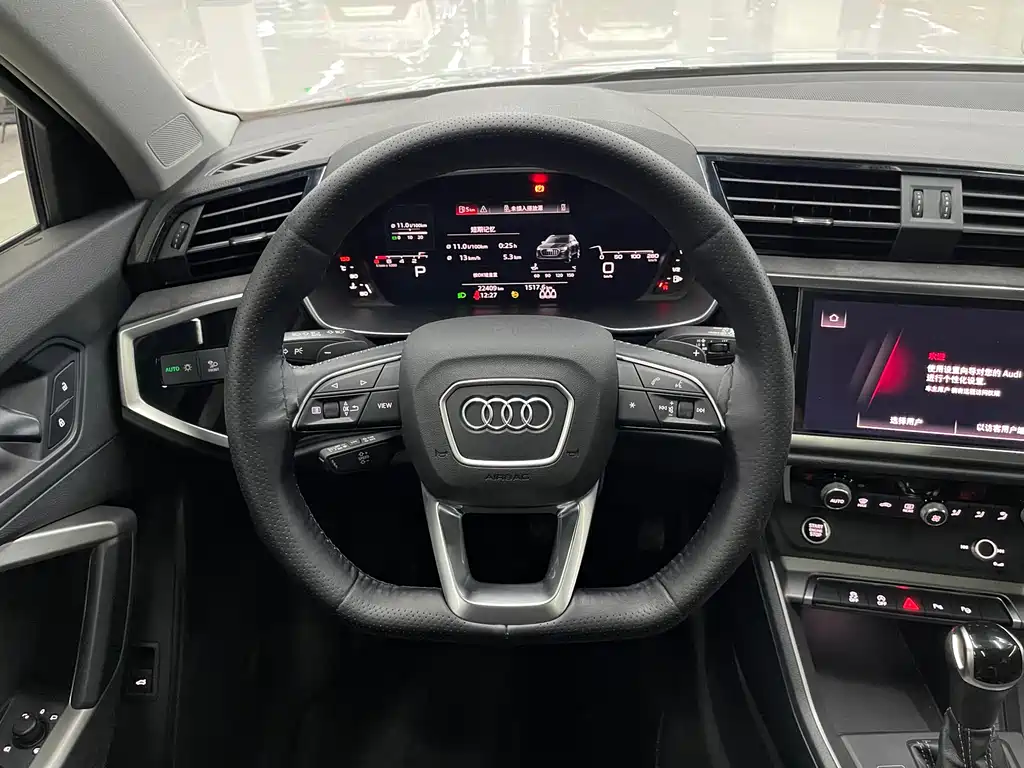 Audi Q3 2022 — фото 18