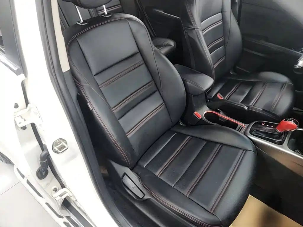 Kia KX3 2015 — фото 25