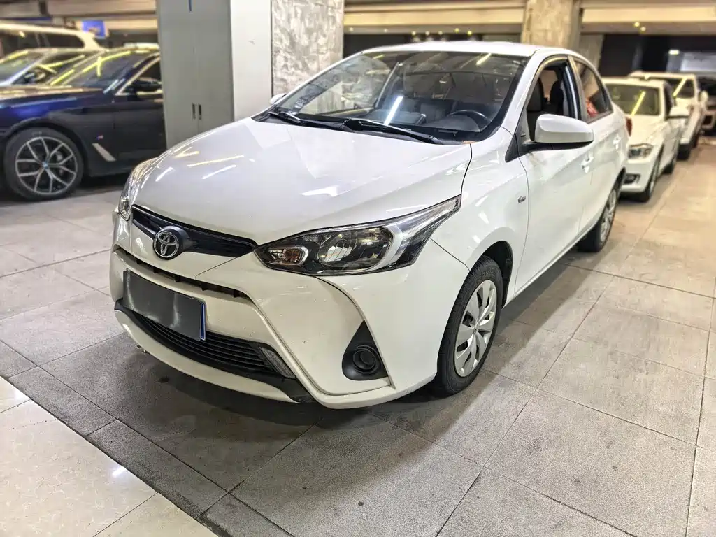 Toyota Yaris L 2018 — фото 1