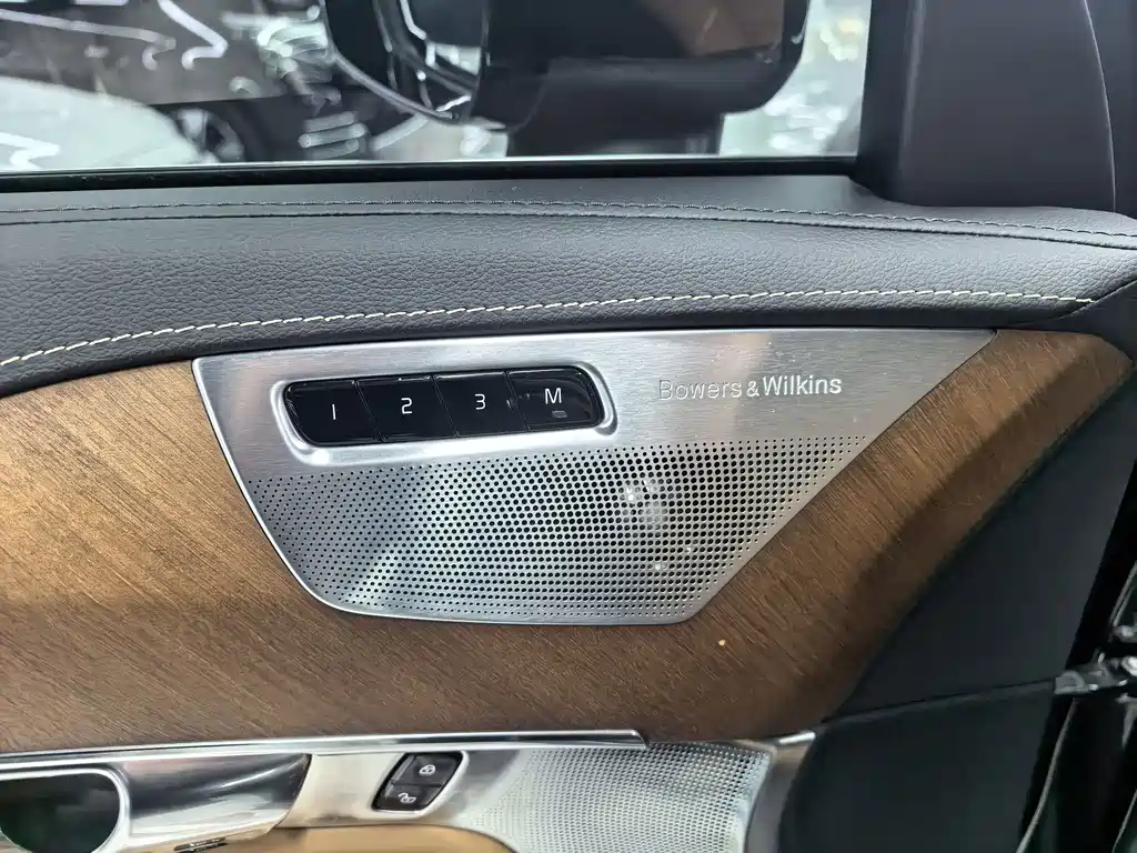 Volvo XC90 2017 — фото 19