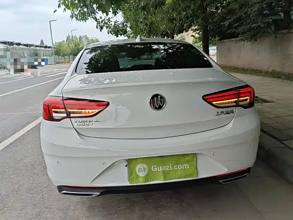 Buick Regal 2021