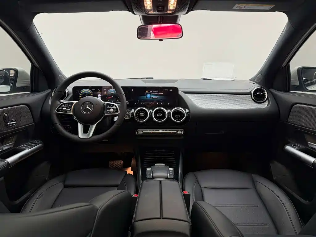 Mercedes-Benz GLA 2023 — фото 13