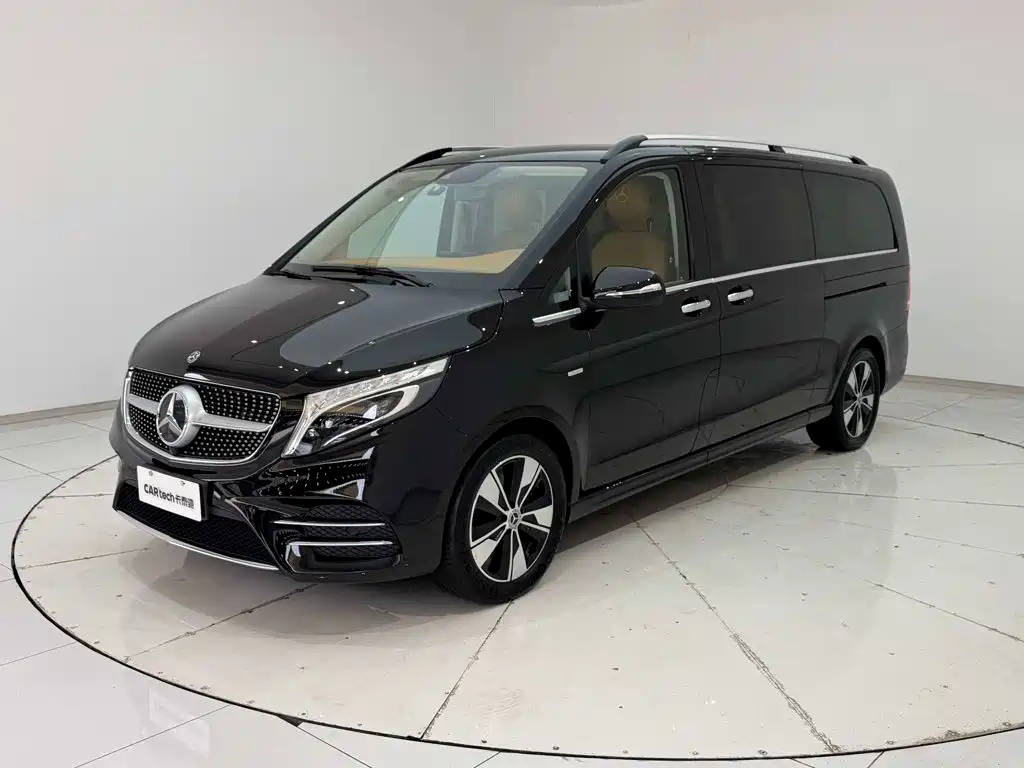 Mercedes-Benz V-Class 2021 — фото 1