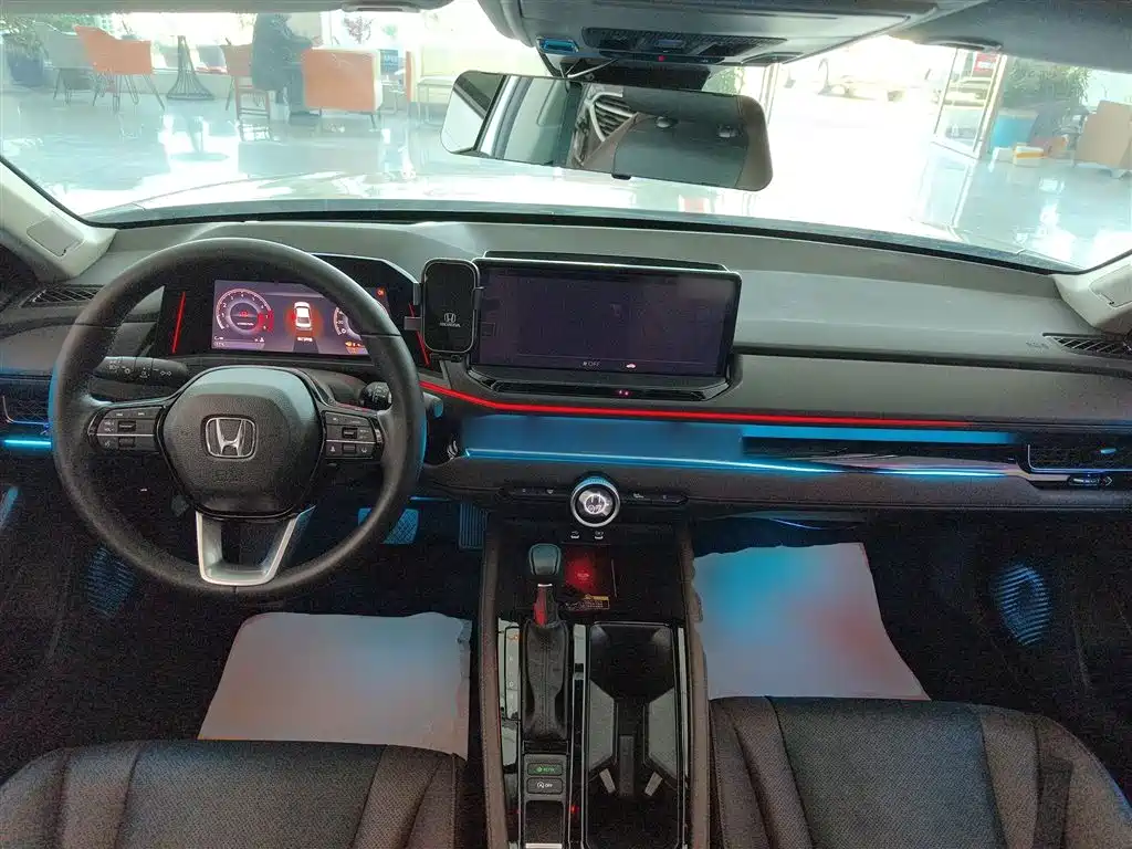 Honda Inspire 2025 — фото 10