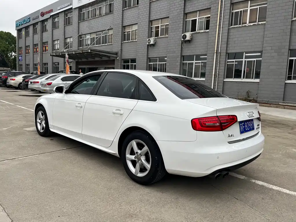 Audi A4L 2015 — фото 6