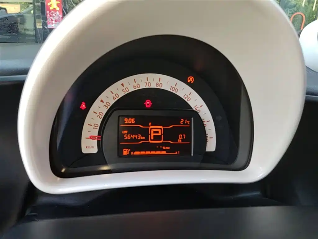 smart Fortwo 2016 — фото 12