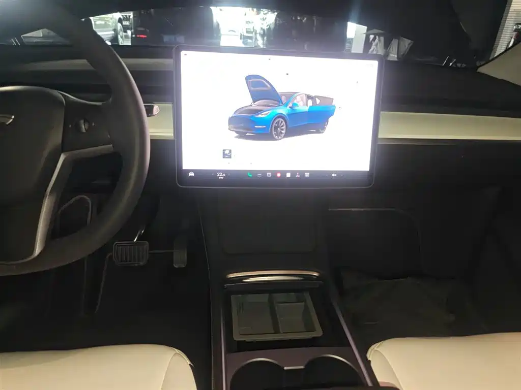 Tesla Model Y 2022 — фото 9