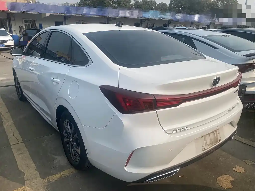 Changan Eado 2023 — фото 4