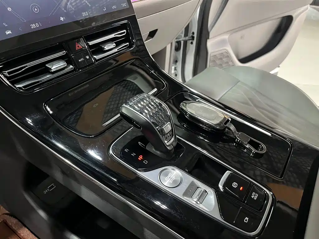 GAC Motor Trumpchi M8 2023 — фото 7
