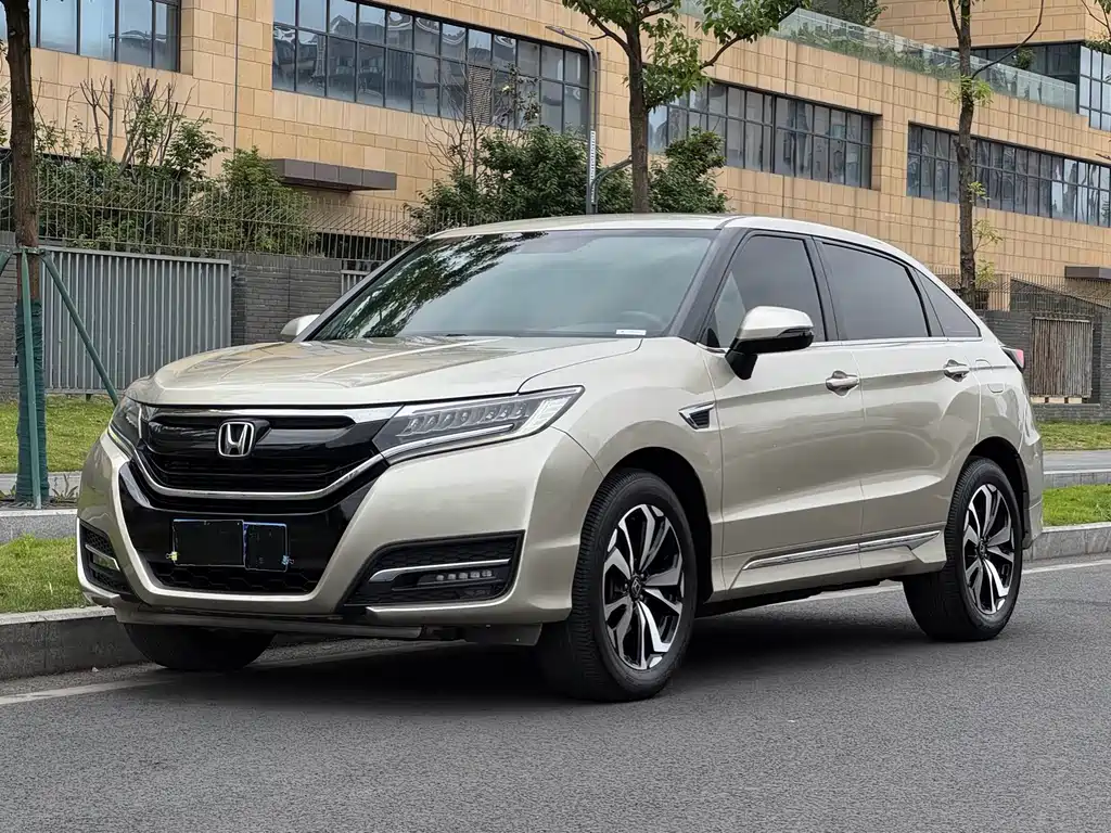 Honda UR-V 2017 — фото 1