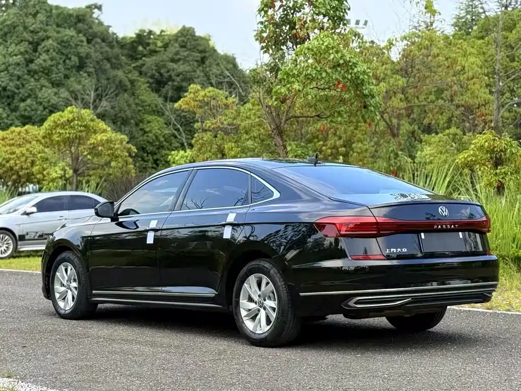 Volkswagen Passat 2022