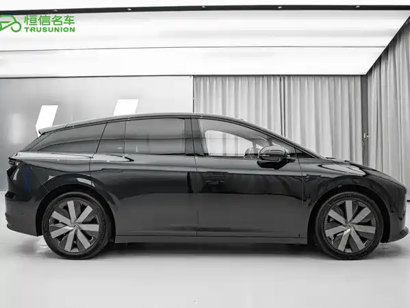 Li Auto i6 2025