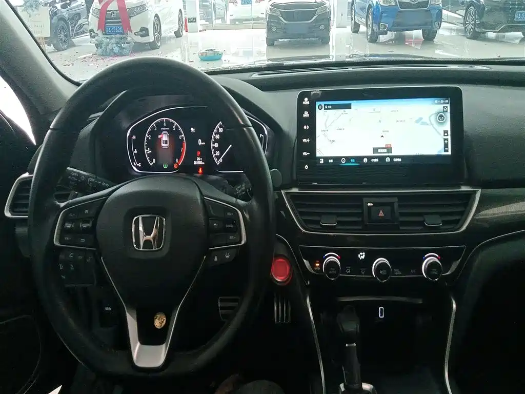 Honda Accord 2022 — фото 10
