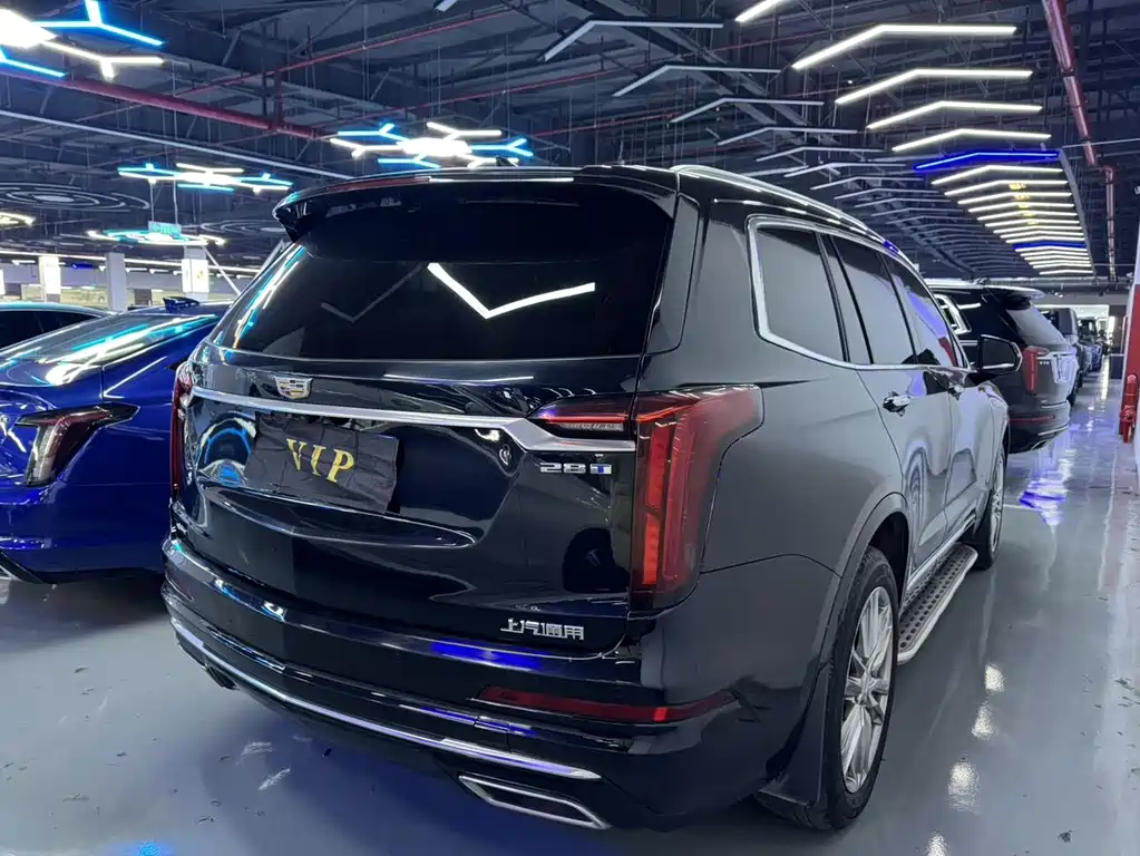 Cadillac XT6 2021 — фото 17