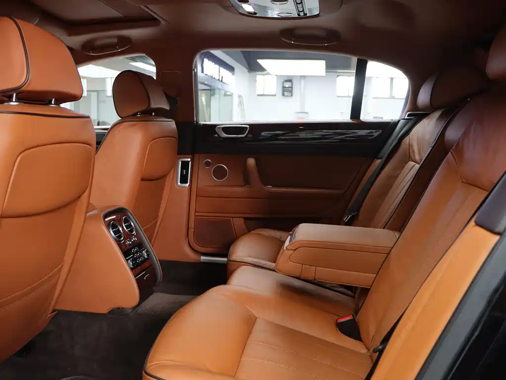 Bentley Flying Spur 2014 — фото 25