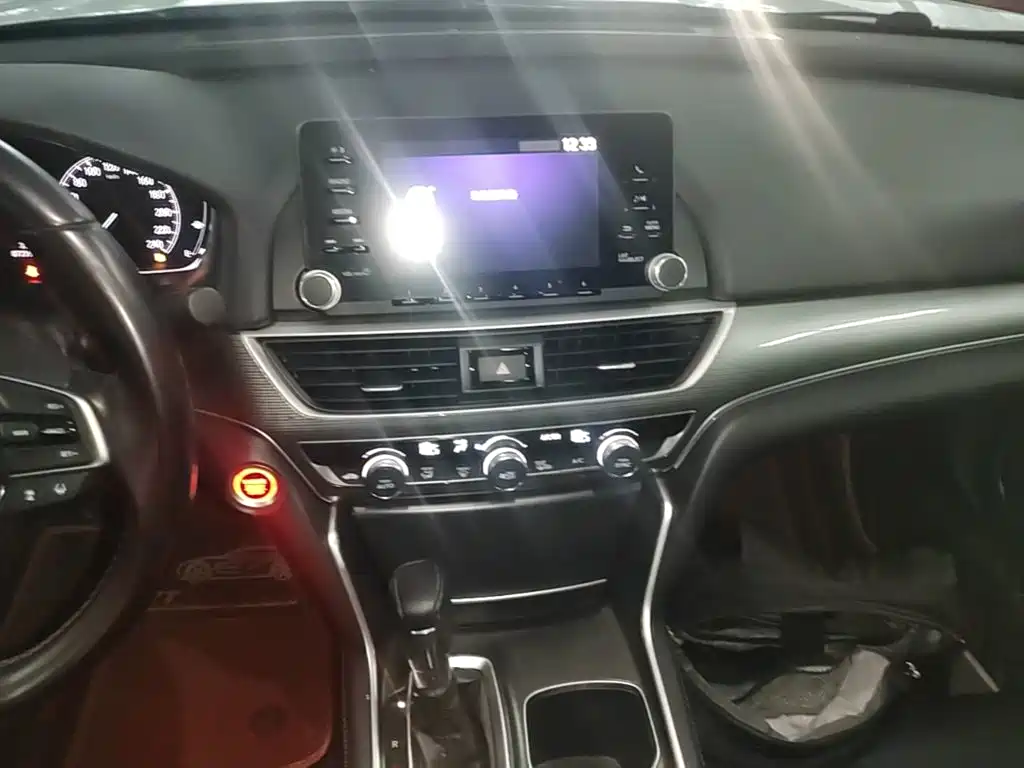 Honda Accord 2021 — фото 13