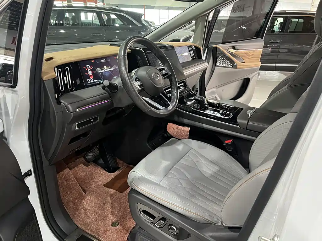 GAC Motor Trumpchi M8 2023 — фото 4