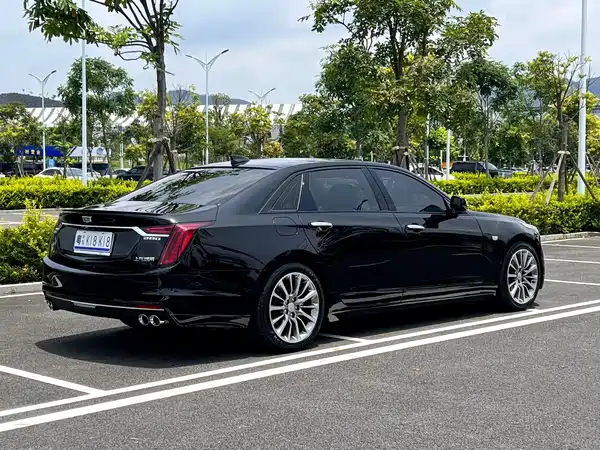 Cadillac CT6 2022