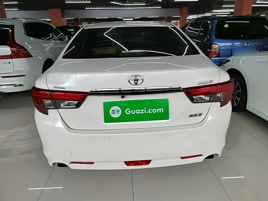 Toyota Reiz 2016