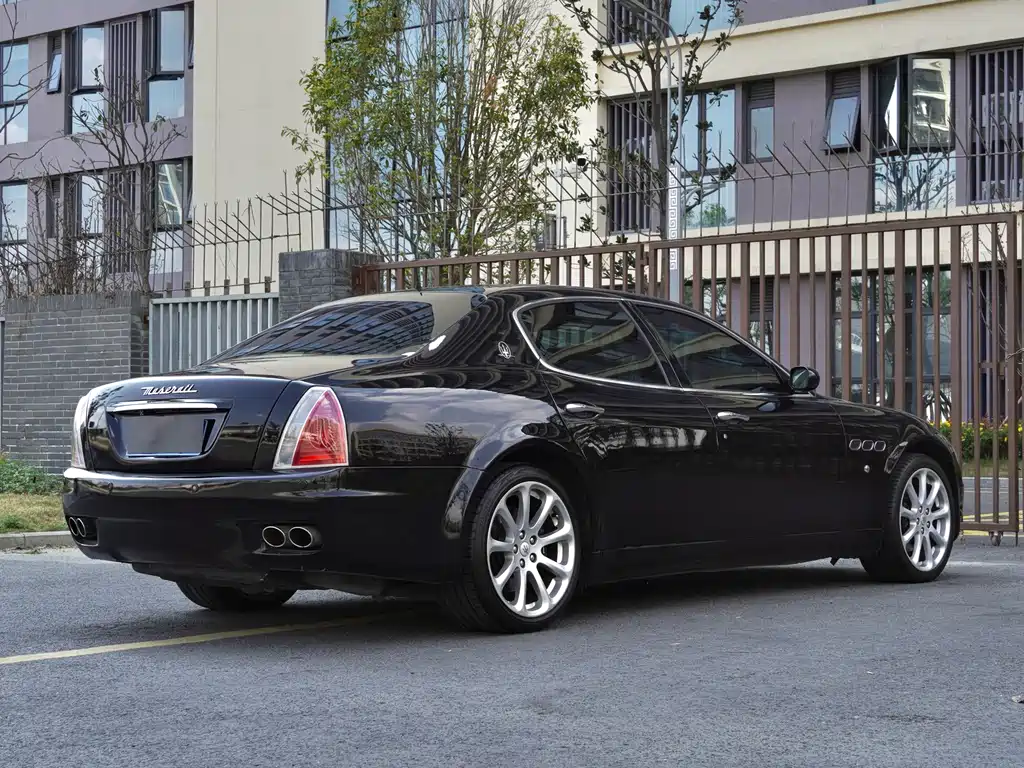 Maserati Quattroporte 2008 — фото 15