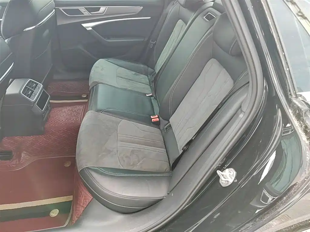 Audi A6L 2023 — фото 24