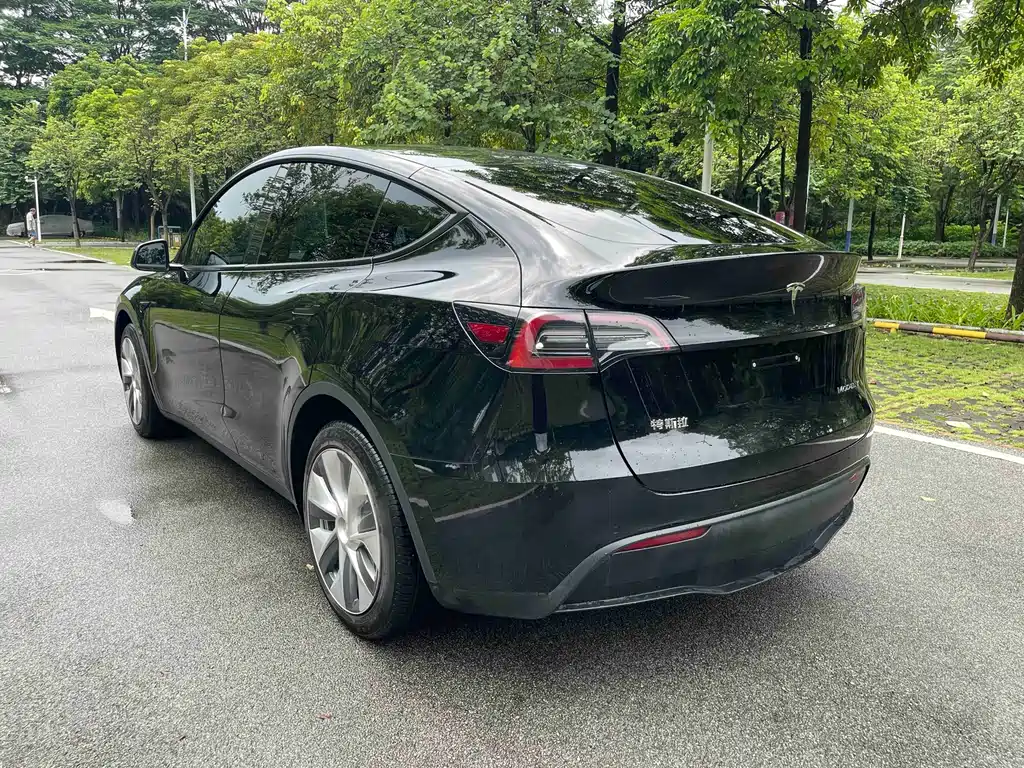 Tesla Model Y 2022 — фото 4