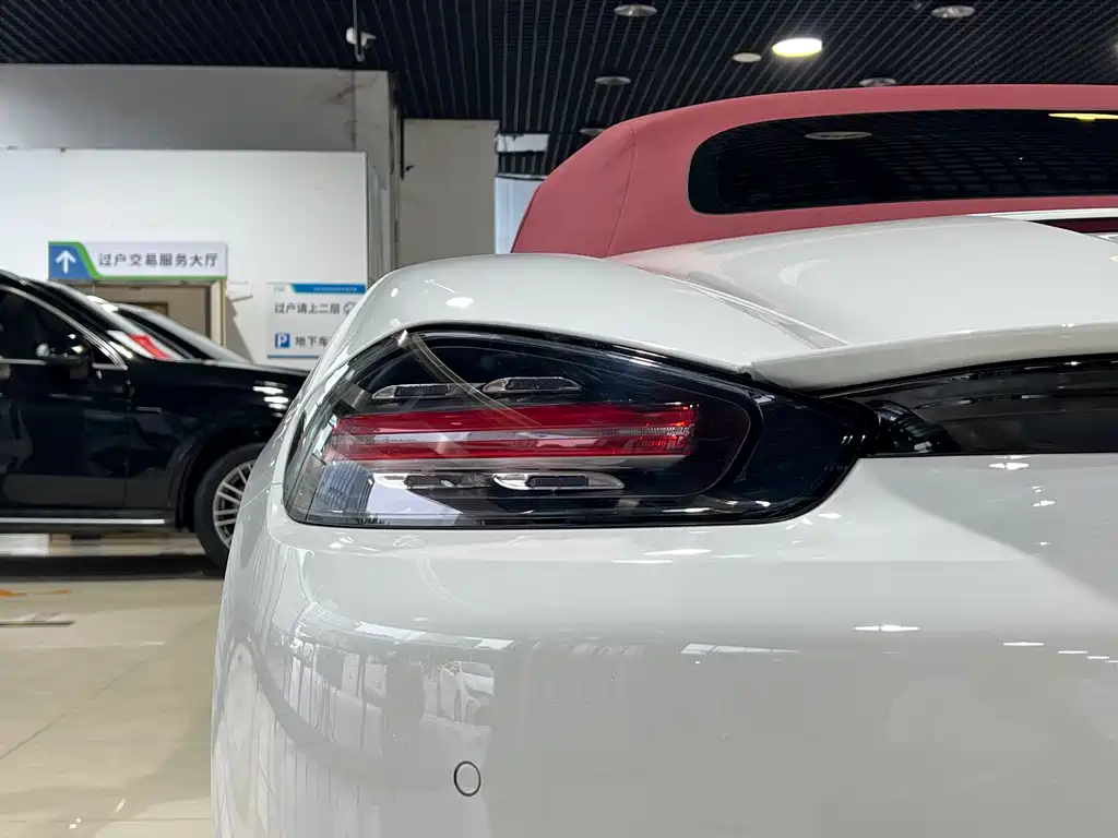 Porsche 718 2025 — фото 11