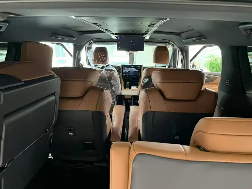 Toyota Vellfire — фото 5
