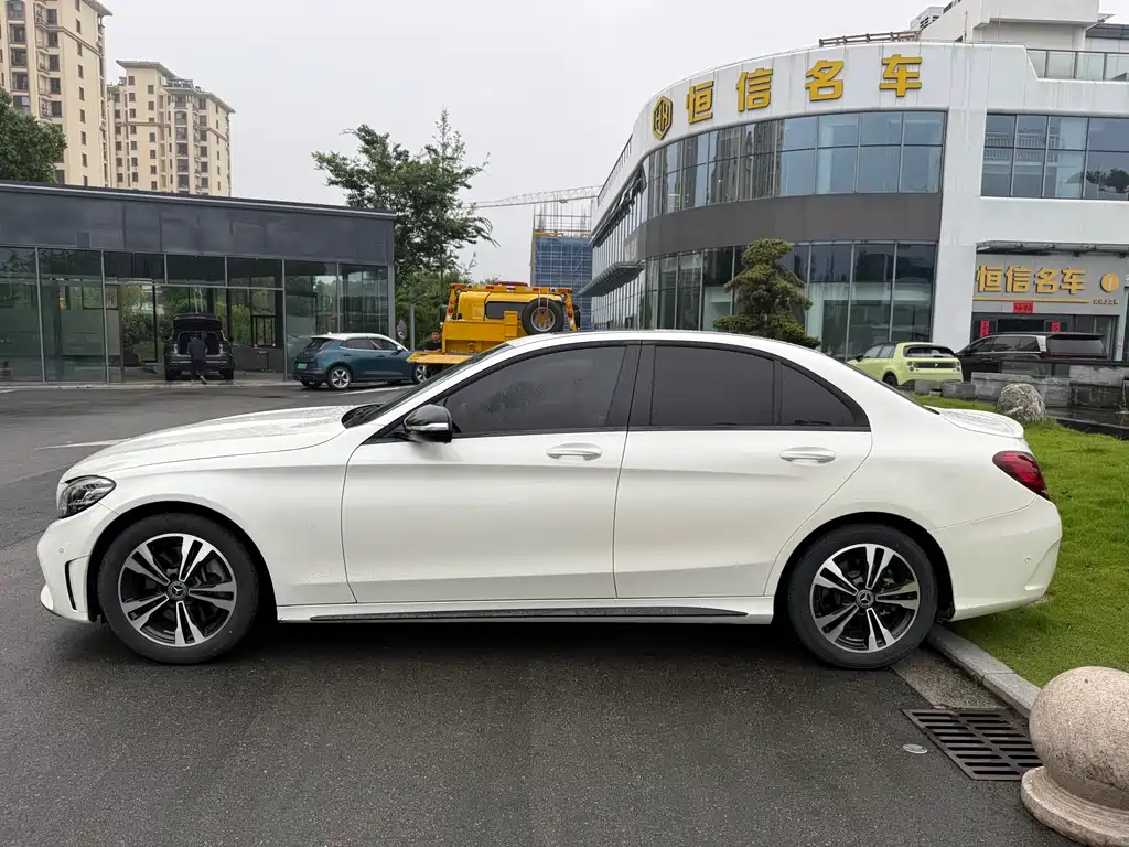 Mercedes-Benz C-Class 2019 — фото 3