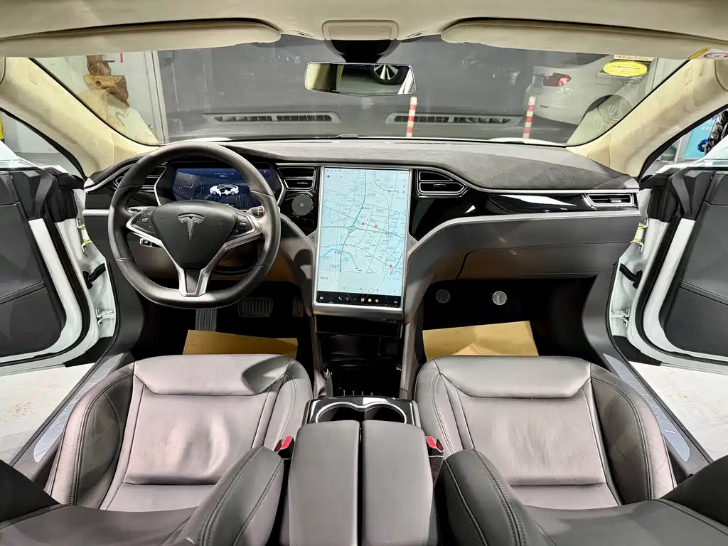 Tesla Model S 2016 — фото 14