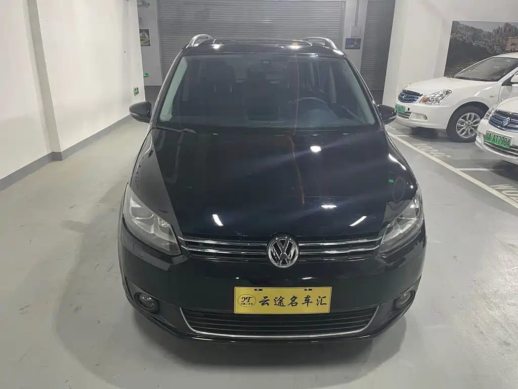 Volkswagen Touran 2015 — фото 2