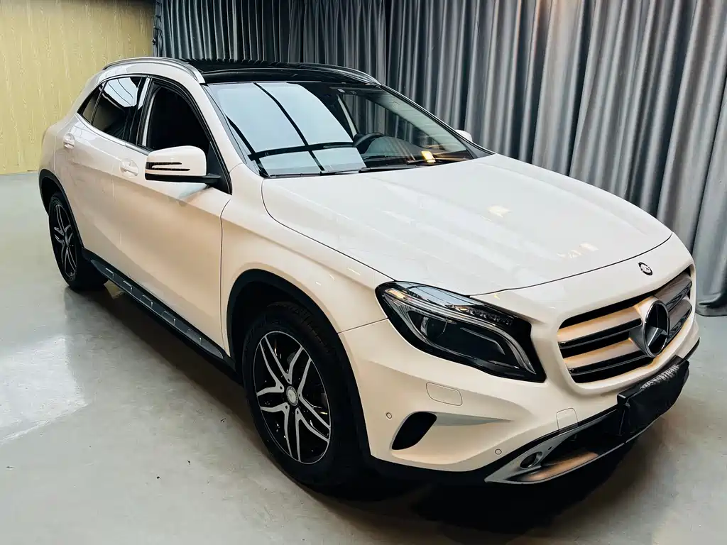 Mercedes-Benz GLA 2015