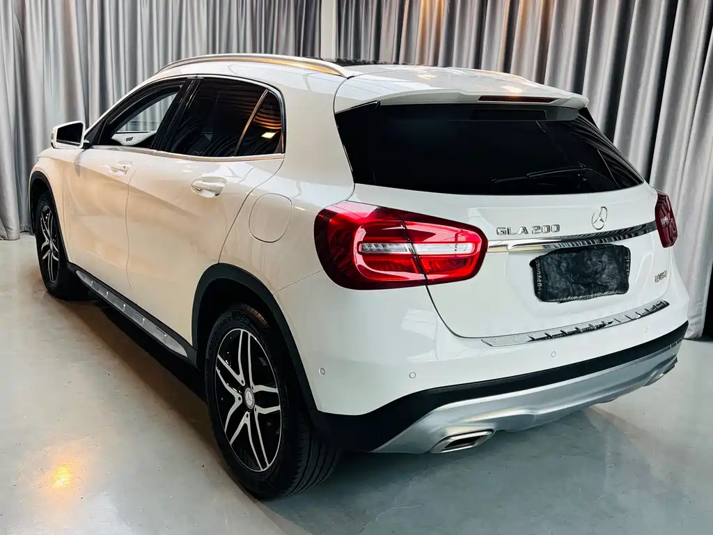 Mercedes-Benz GLA 2015