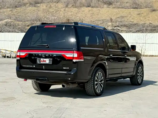 Lincoln Navigator 2017