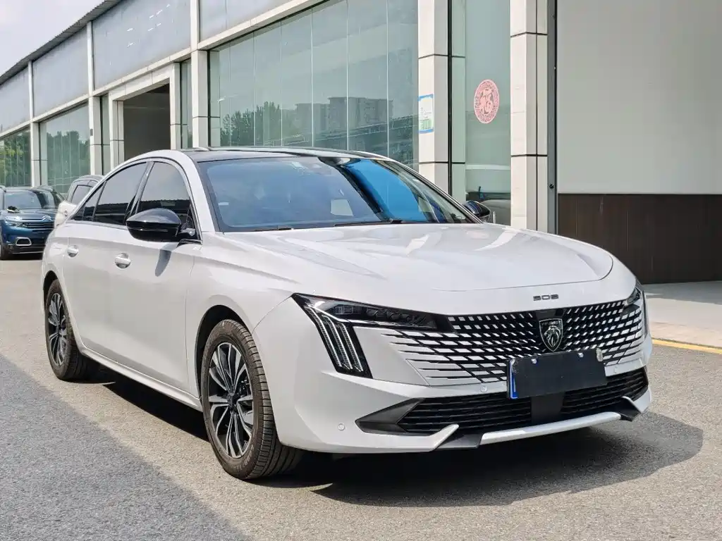 Peugeot 508 2025 — фото 3