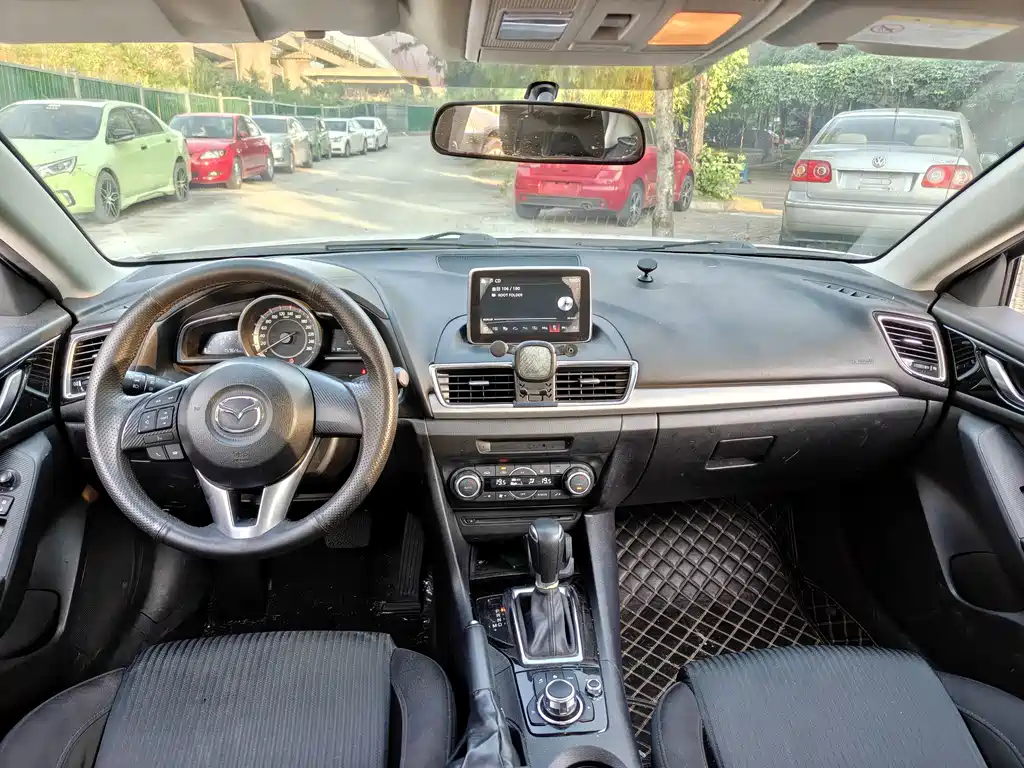 Mazda 3 Axela 2016 — фото 11