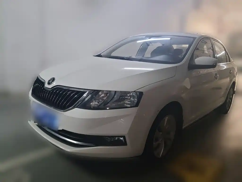 Skoda Rapid 2017 — фото 2