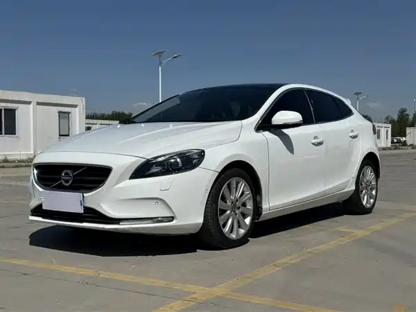 Volvo V40 2015