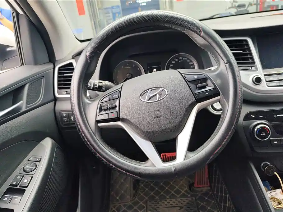 Hyundai Tucson 2016 — фото 15