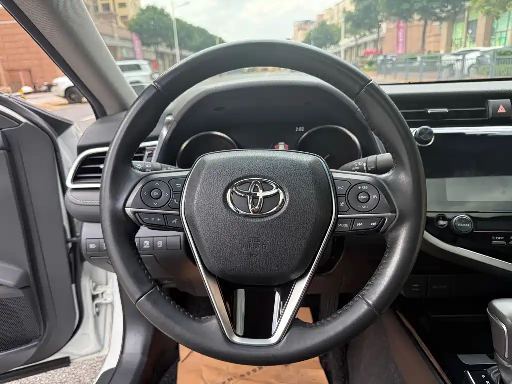 Toyota Camry 2020 — фото 11