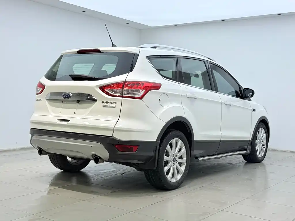 Ford Kuga 2016 — фото 9