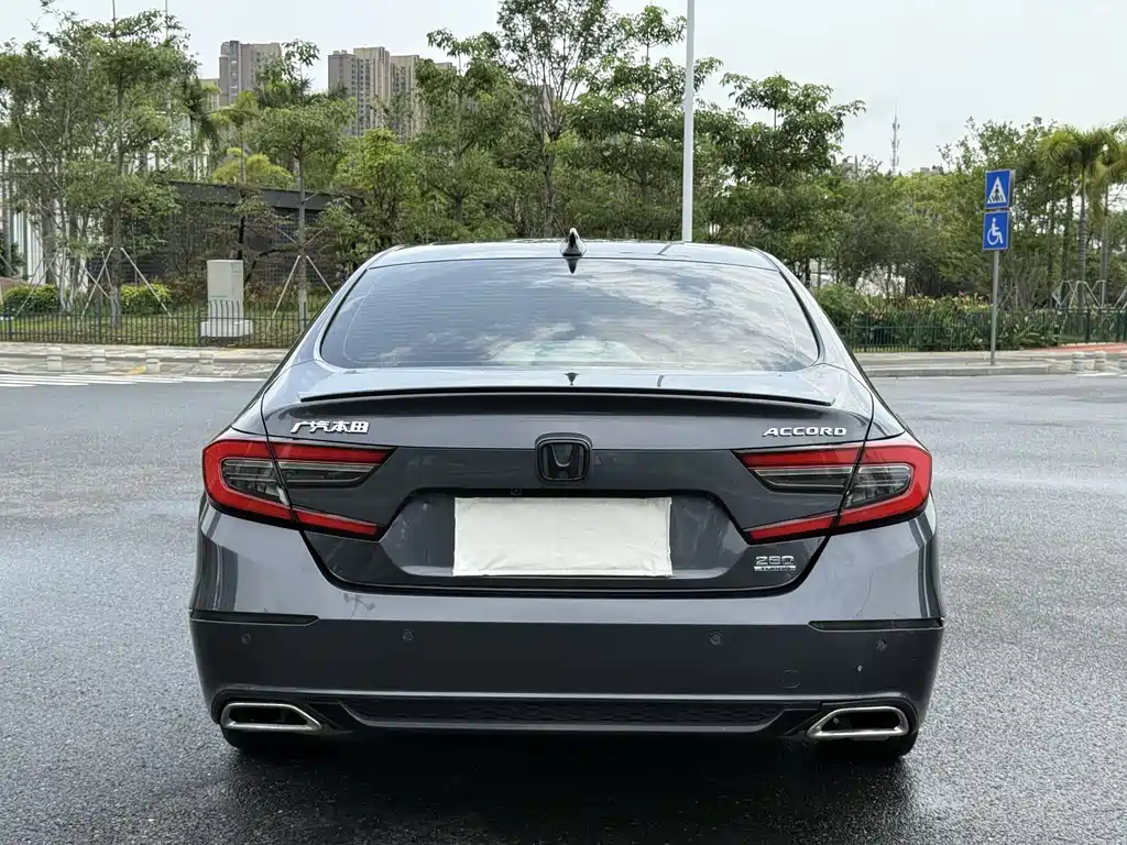 Honda Accord 2022 — фото 11