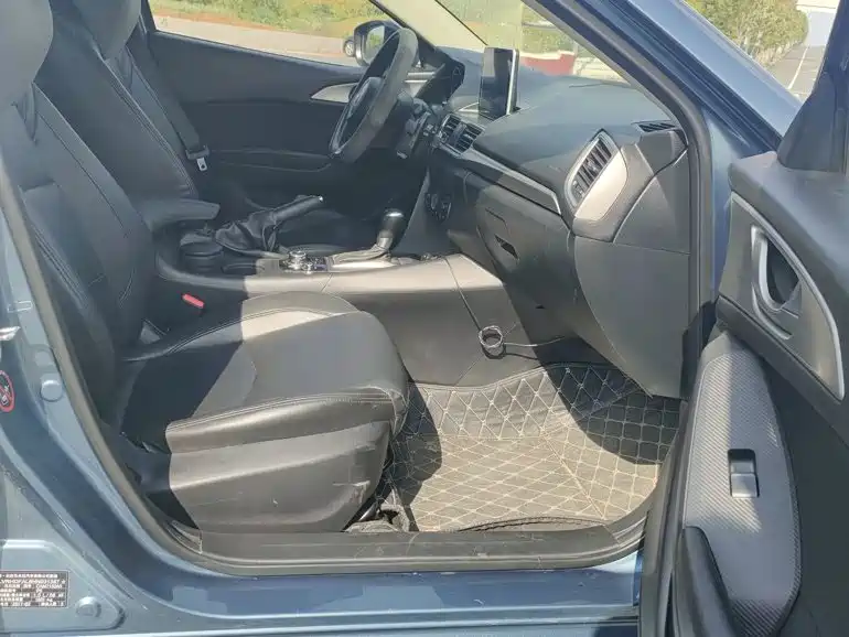 Mazda 3 Angkesela 2017 — фото 12