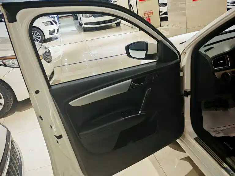 Volkswagen Gran Lavida 2015 — фото 16