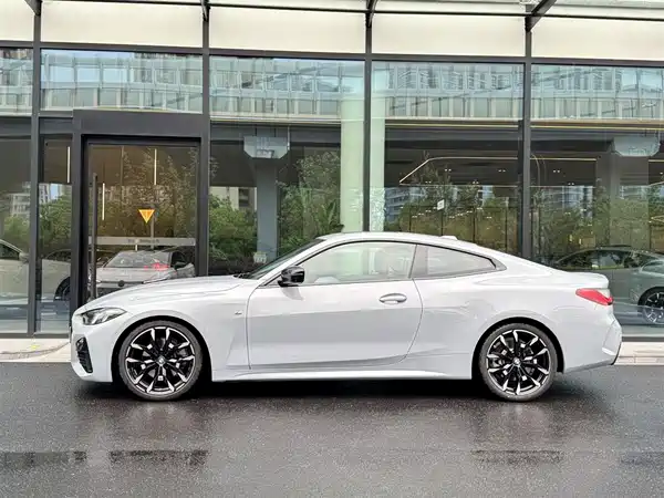 BMW 4 Series 2025