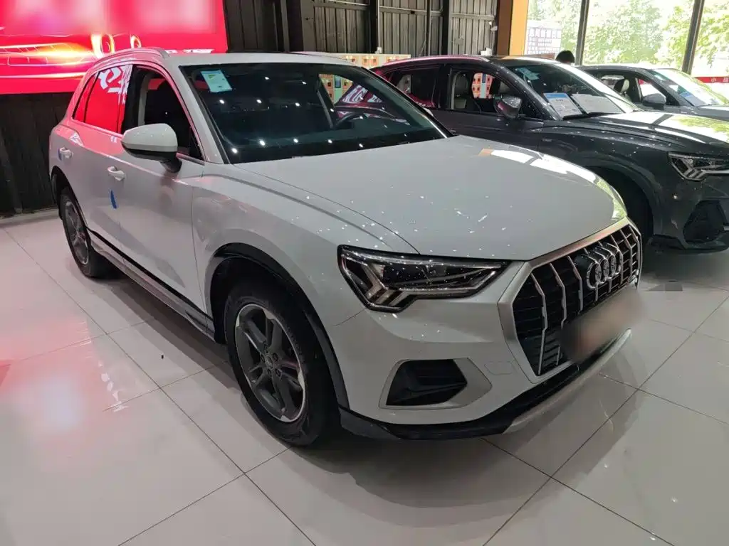 Audi Q3 2021 — фото 11