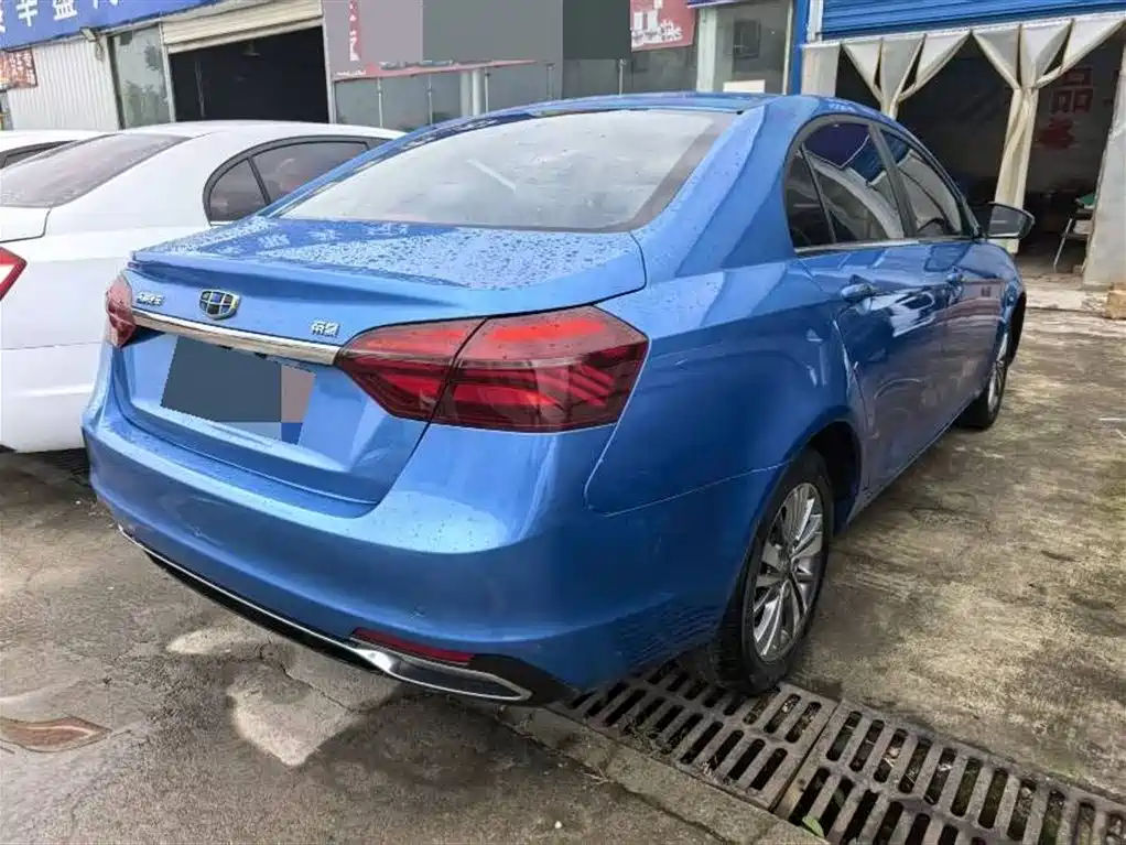 Geely Emgrand 2018
