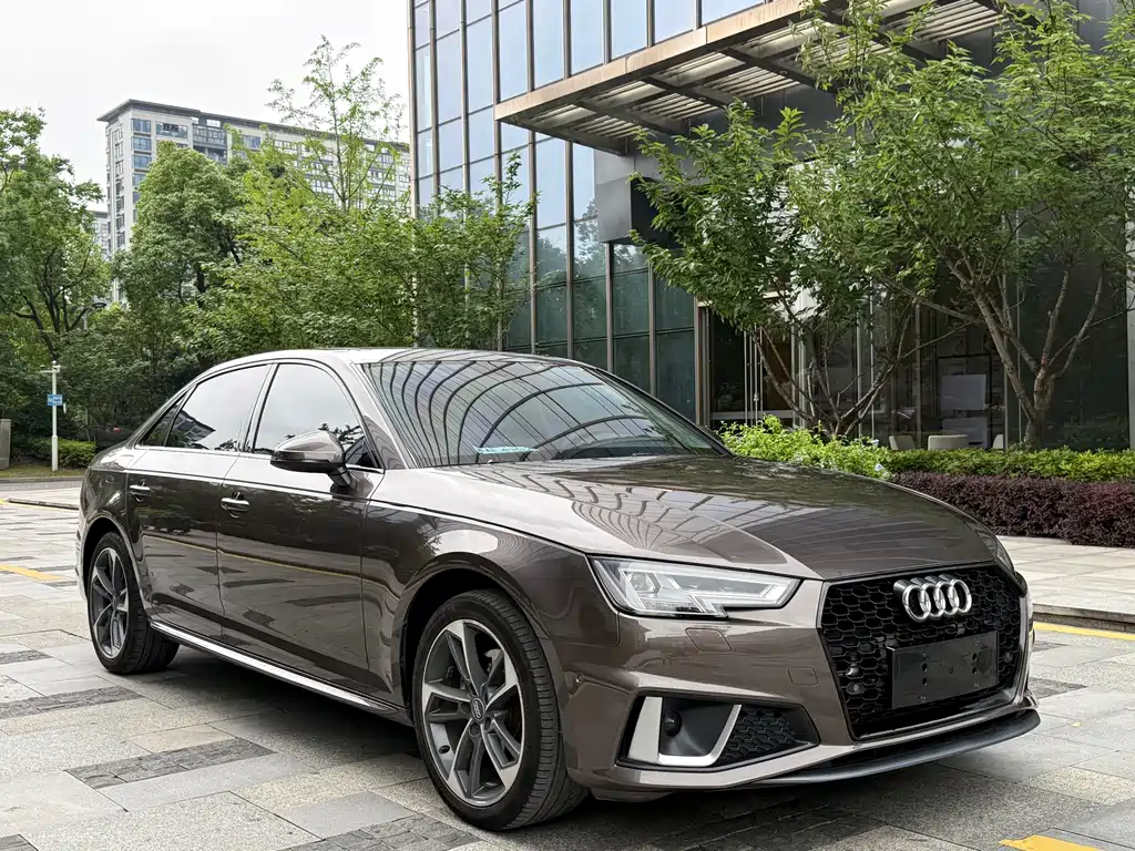 Audi A4L 2019 — фото 3