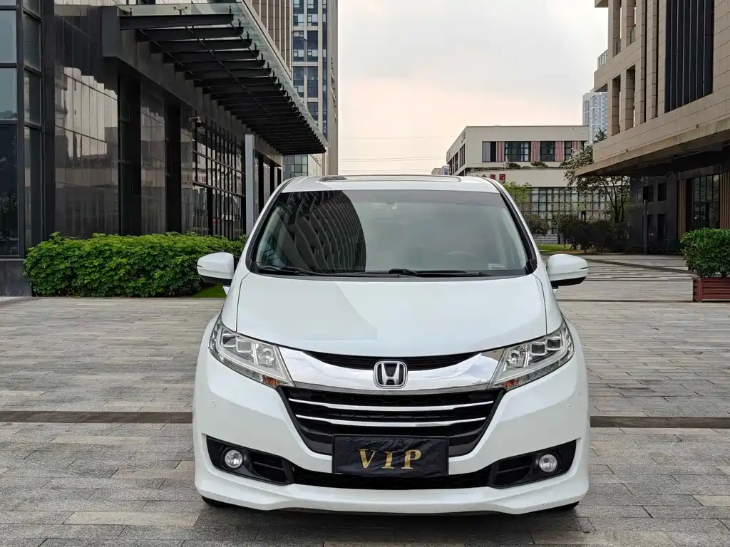 Honda Odyssey 2017 — фото 3